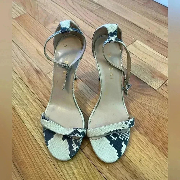 M.Gemi Snakeskin high-heeled Size 7